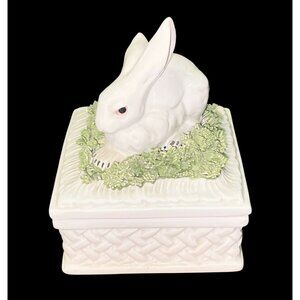 Vintage Carbone Italy Ceramic Bunny Rabbit Lidded Box Basket Weave 5.75" Tall